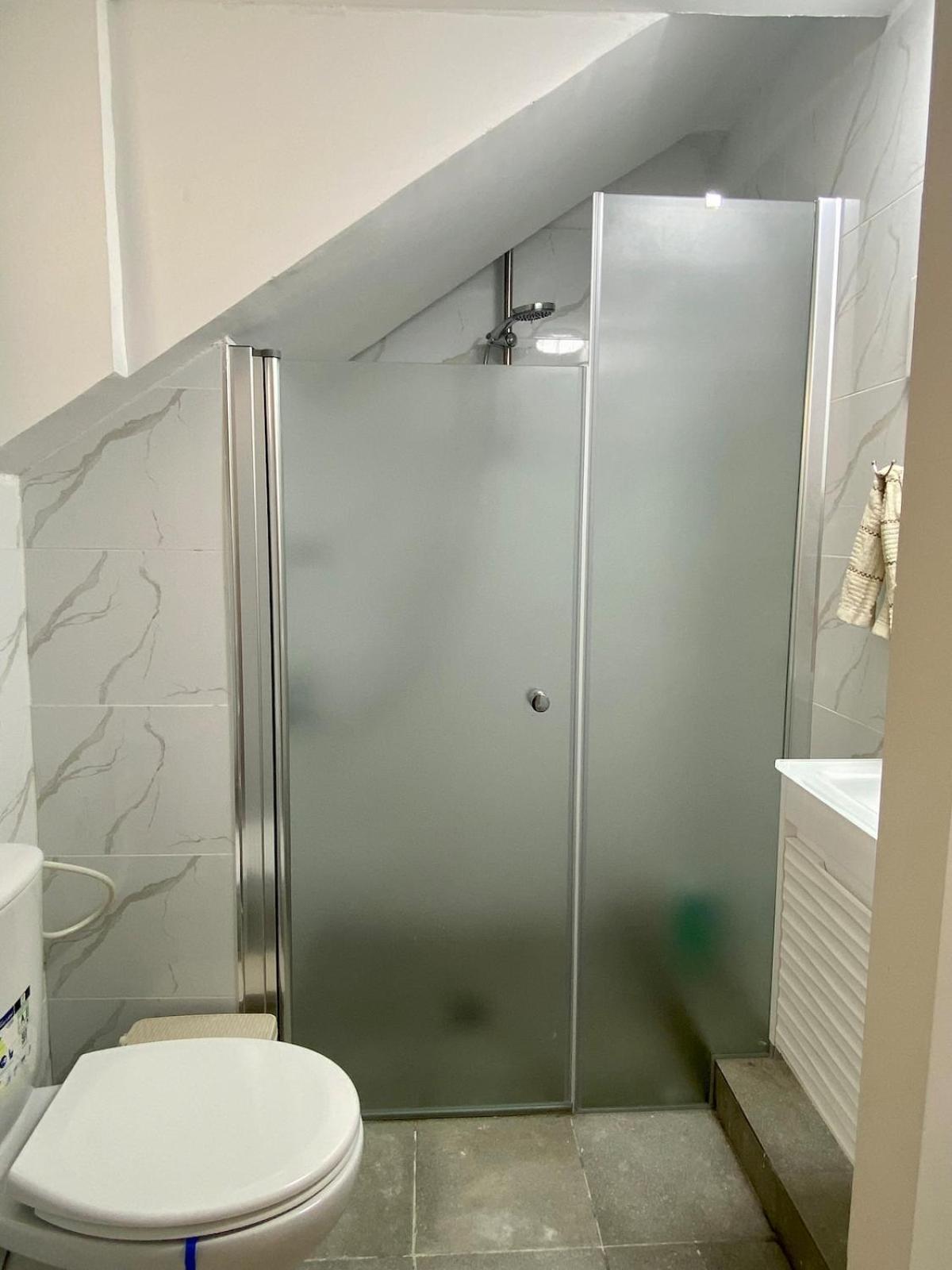 דירת גן מרווחת במיקום מעולה עם נטפליקס חינמי Apartment Ma'ale Adumim Exterior photo