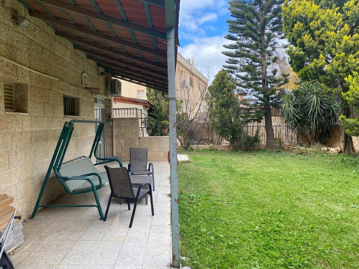 דירת גן מרווחת במיקום מעולה עם נטפליקס חינמי Apartment Ma'ale Adumim Exterior photo