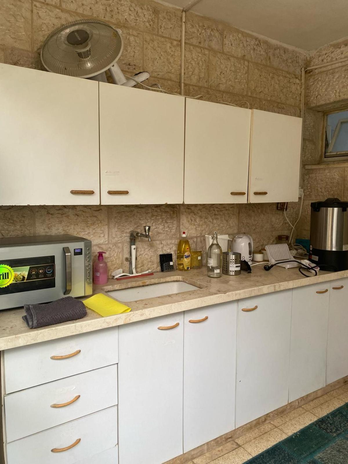 דירת גן מרווחת במיקום מעולה עם נטפליקס חינמי Apartment Ma'ale Adumim Exterior photo