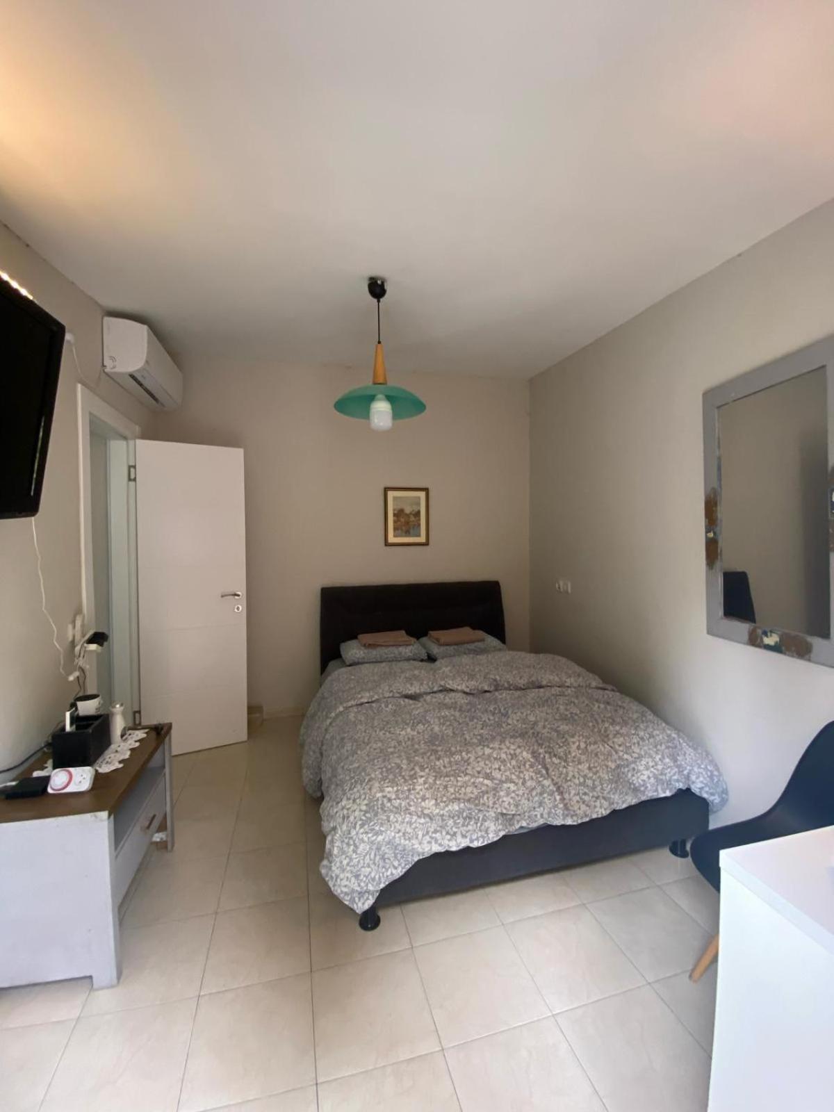 דירת גן מרווחת במיקום מעולה עם נטפליקס חינמי Apartment Ma'ale Adumim Exterior photo
